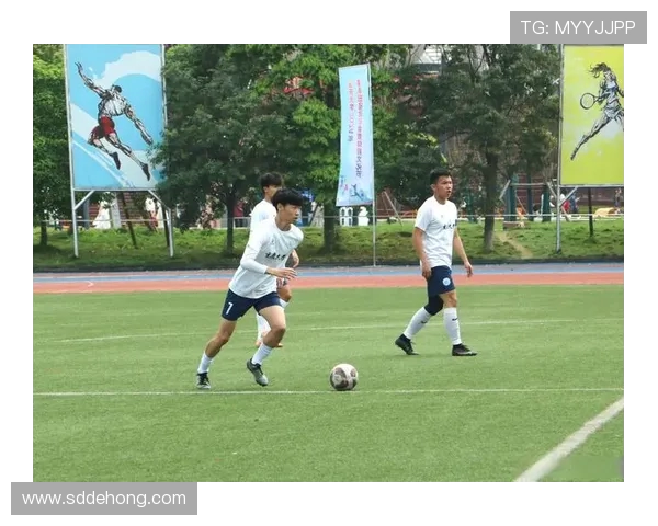 广州足球队与重庆足球队赛后分析意识碰撞的深度剖析